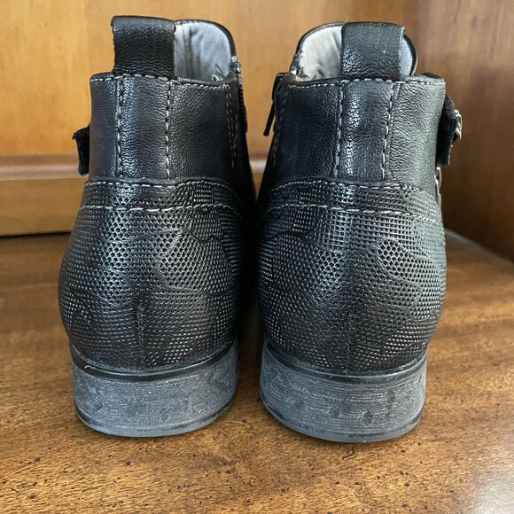 Earth Avani Buckeye Leather Ankle Boots Black Zipper Low Heel Bootie Womens 11 M - Picture 4 of 11